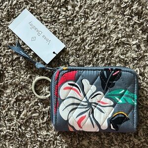 Vera Bradley NWT RFID Petite Zip Around Wallet Coastal Paradise Pattern